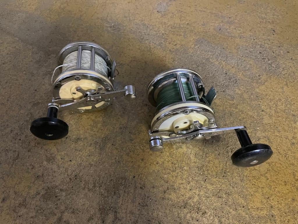 2 Reels voor zeevissen, Enlèvement, Comme neuf, Moulinet