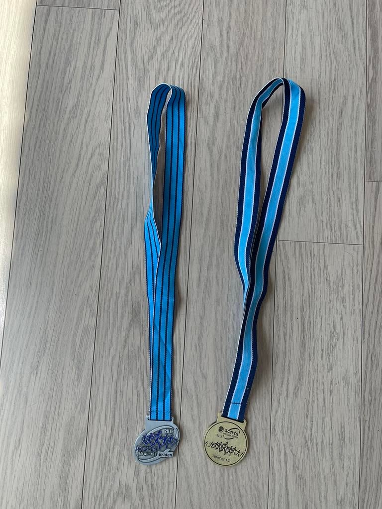 Medailles Ekiden Brussel 2013 en 2016, Postzegels en Munten, Penningen en Medailles, Ophalen of Verzenden