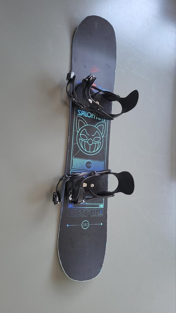 Junior snowboard Salomon 130cm, Enlèvement, Fixations