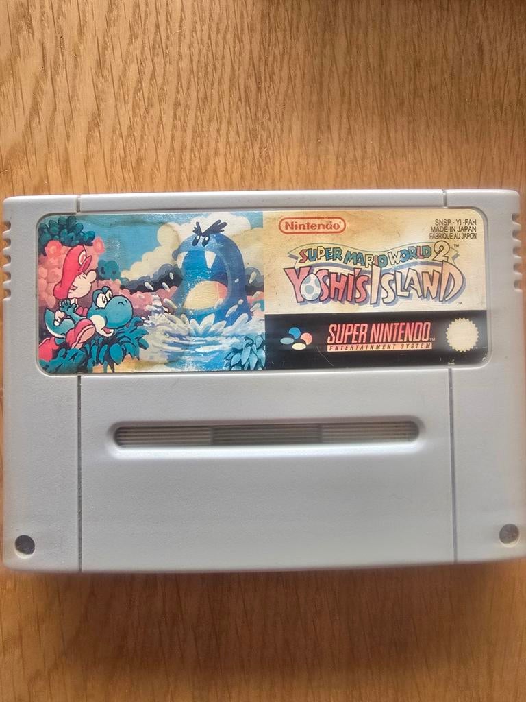 Snes game Super Mario World2 / Yoshis Island, Games en Spelcomputers, Ophalen of Verzenden