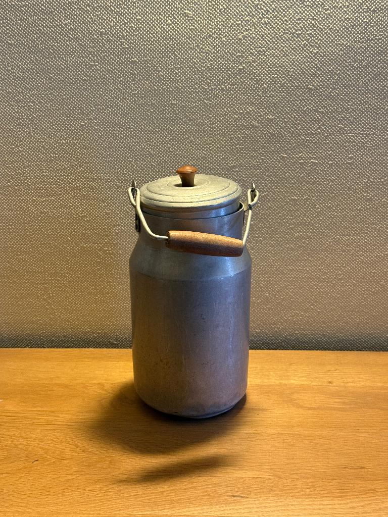 Cruchon à lait, Enlèvement