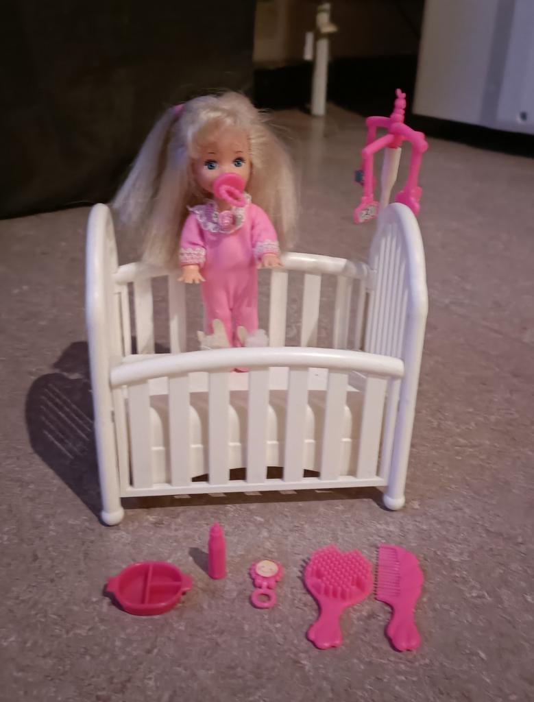 Barbie nieuw zusje Shelly 1994, Kinderen en Baby's, Speelgoed | Poppen, Ophalen of Verzenden, Gebruikt, Barbie
