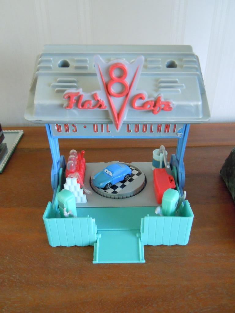 Cars Flo's V8 cafe Disney Pixar Service and Fuel, Collections, Enlèvement ou Envoi
