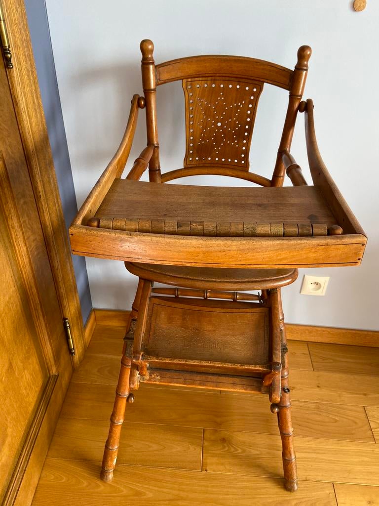 Chaise haute enfant transformable 1900-1930  en bois, Antiquités & Art, Enlèvement