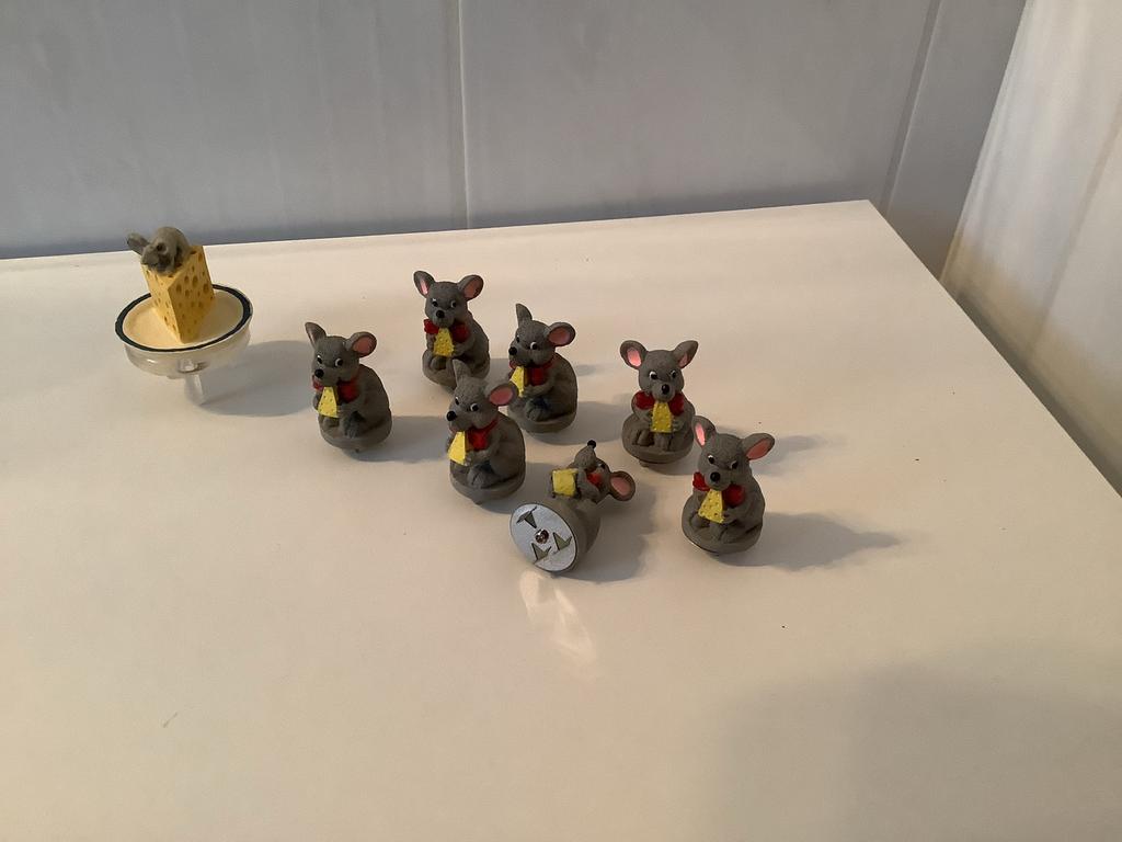 8 stuks kaasmuisjes voor op de kaasschotel. Handig., Enlèvement ou Envoi, Comme neuf