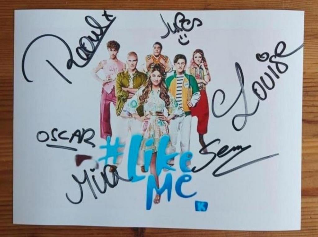 Gesigneerde foto van Like Me., Envoi, Neuf, Signé