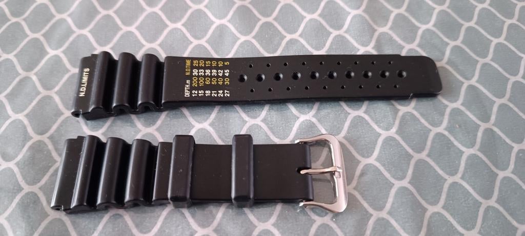 Bracelet de plongée Hisch 24mm avec boucle Casio, Enlèvement ou Envoi, Comme neuf