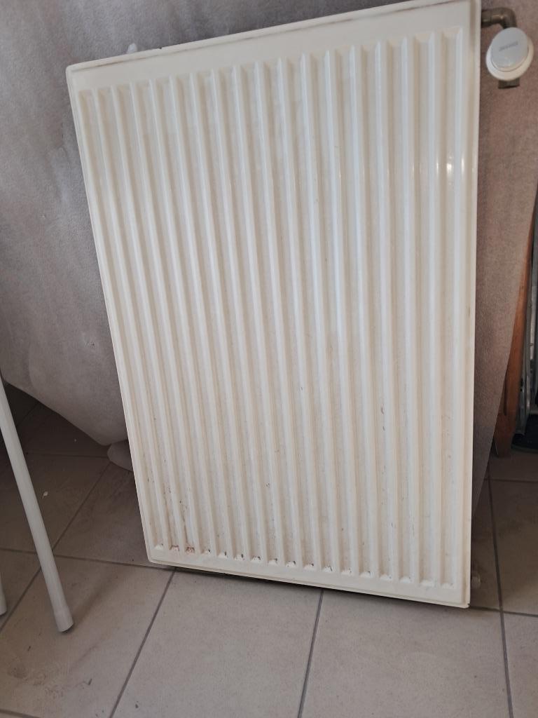 Radiateur chauffage central avec vanne thermostatique, Bricolage & Construction, Chauffage & Radiateurs, Enlèvement ou Envoi, Thermostat