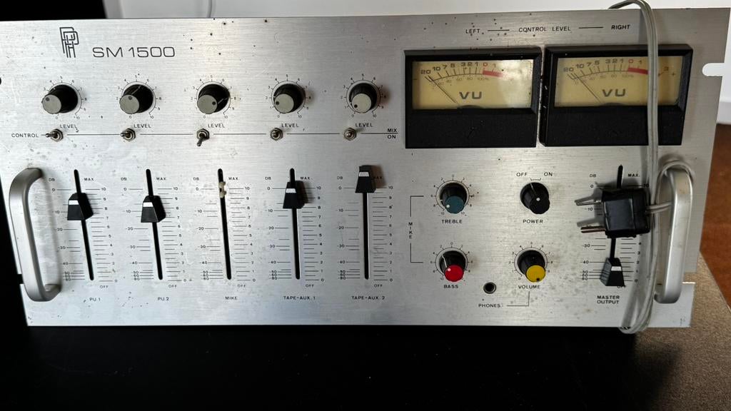 Mixer voor 2 draaitafels, 2 recorders en 1 microfoon, Audio, Tv en Foto, Ophalen, Gebruikt