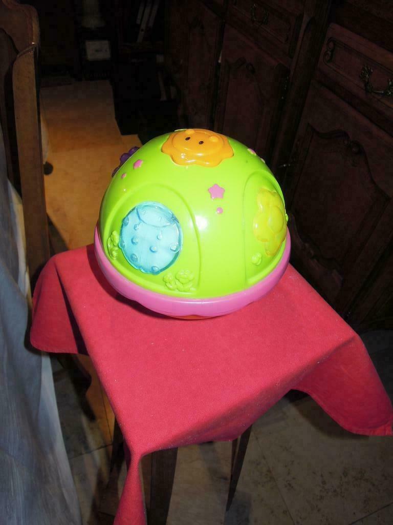 vTech muziekbal speelgoed met 2 batterijen meegeleverd, Kinderen en Baby's, Speelgoed | Babyspeelgoed, Ophalen of Verzenden, Zo goed als nieuw