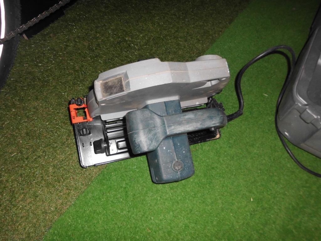 cirkelzaag, 1200 watts ou plus, 30 à 70 mm, Black & Decker, Enlèvement