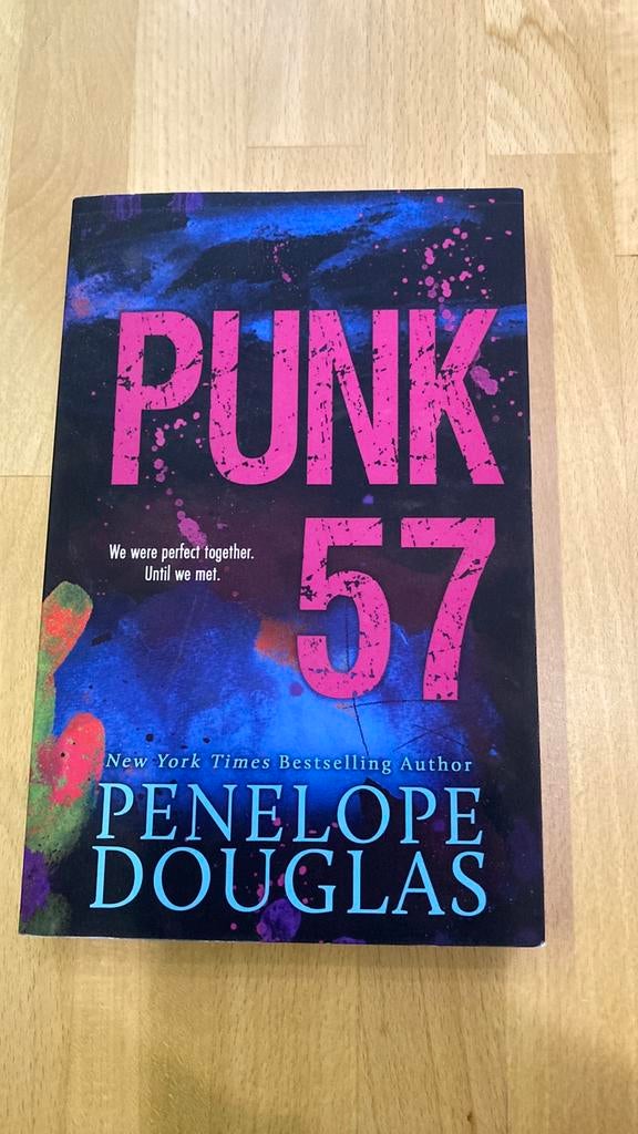 Penelope Douglas - Punk 57, Boeken, Ophalen, Zo goed als nieuw