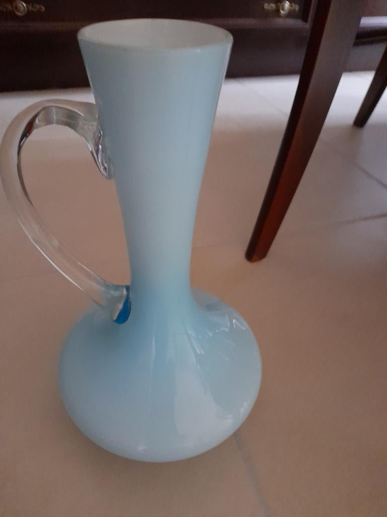 Vase en opaline à Trooz (Liège)., Moins de 50 cm, Enlèvement ou Envoi, Poterie ou Porcelaine, Comme neuf