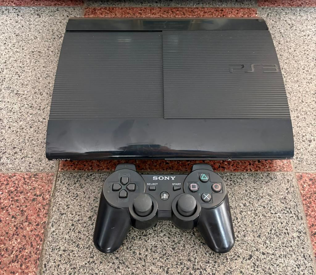PlayStation 3 UltraSlim 12GO, Consoles de jeu & Jeux vidéo, Consoles de jeu | Sony PlayStation 3, Super Slim, Avec 1 manette, Comme neuf