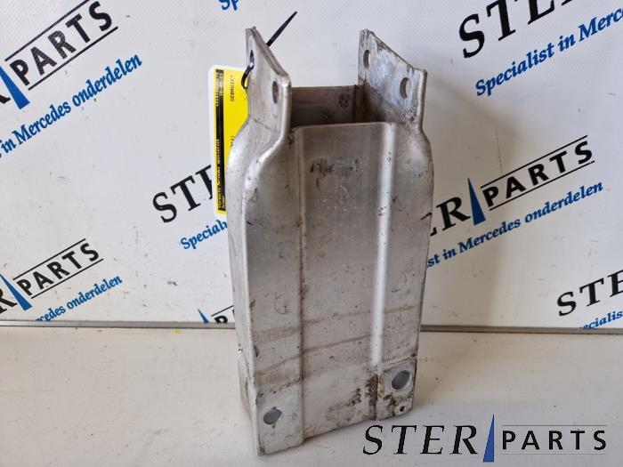 Barre châssis avant d'un Mercedes C-Klasse, 3 mois de garantie, Utilisé, -, -