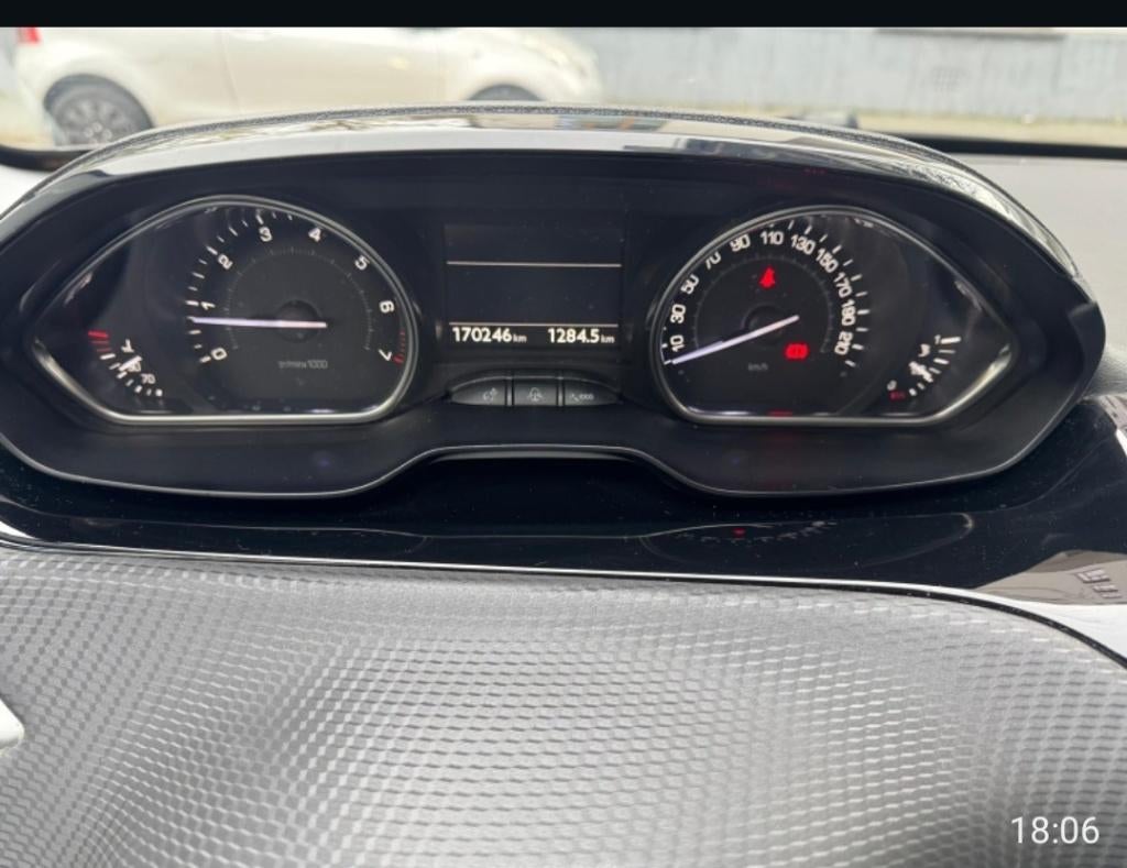 Voiture a vendre, Argent ou Gris, Achat, Euro 6, Boîte manuelle