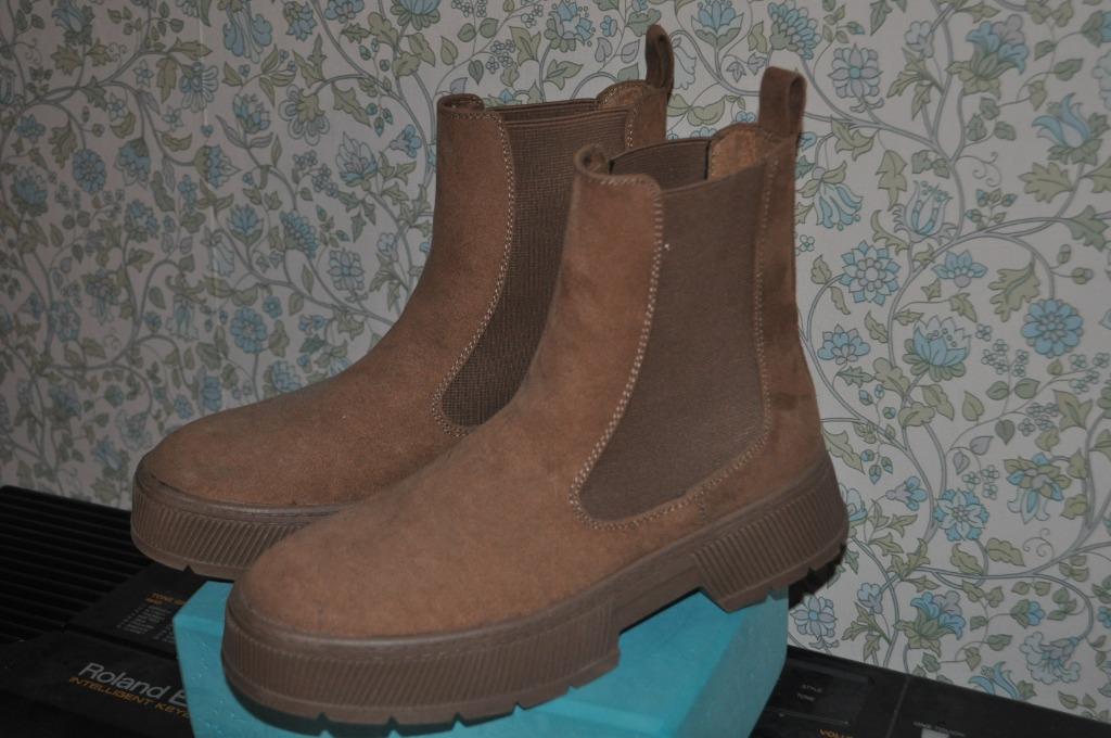 Nieuwe stevige laarzen, Kleding | Dames, Schoenen, Ophalen, Bruin, Primark, Lage of Enkellaarzen