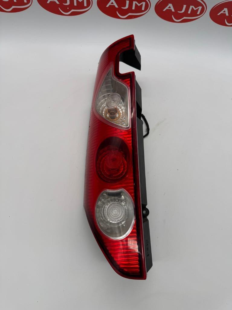 Renault Kangoo achterlicht links, Ophalen, Gebruikt, Renault