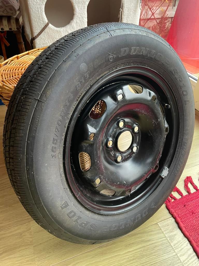Dunlop Sp10 3stuks, Auto-onderdelen, Banden en Velgen, Ophalen, Band(en)