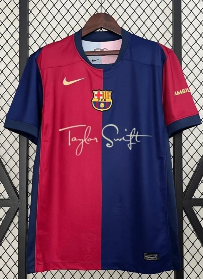 Barcelona Taylor Swift Voetbalshirt Origineel Nieuw 2025, Ophalen of Verzenden, Zo goed als nieuw