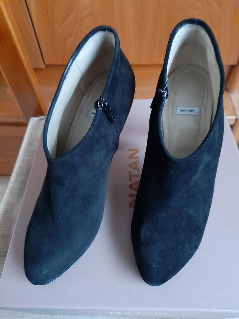 Natan enkellaarsjes suede zwart maat 40, Kleding | Dames, Schoenen, Ophalen of Verzenden, Zwart