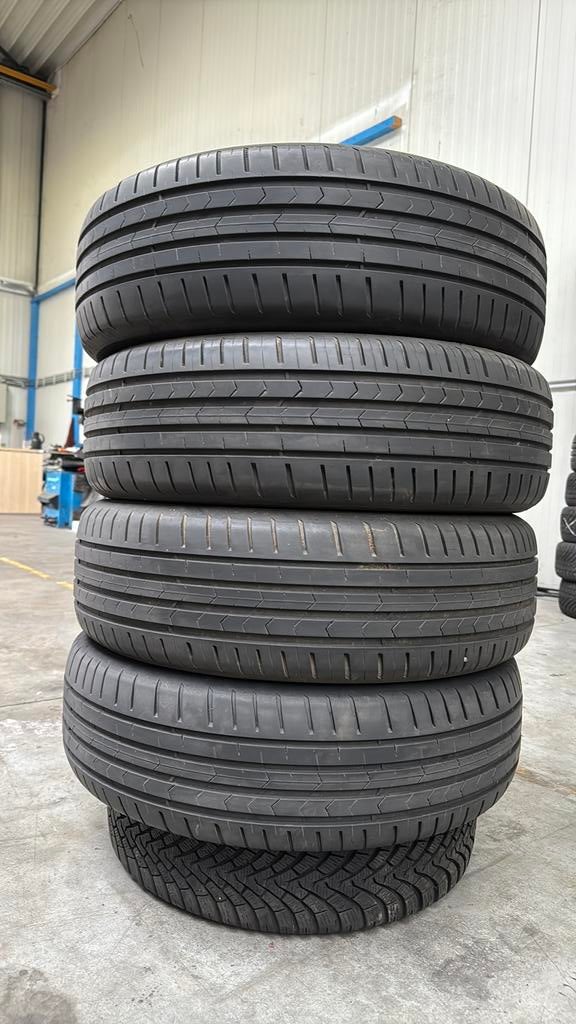 2056517  205/65/17  205/65R17  zomer merk vredestein, Ophalen
