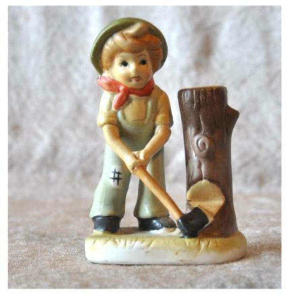 petite statue bûcheron en faïence, Enlèvement ou Envoi