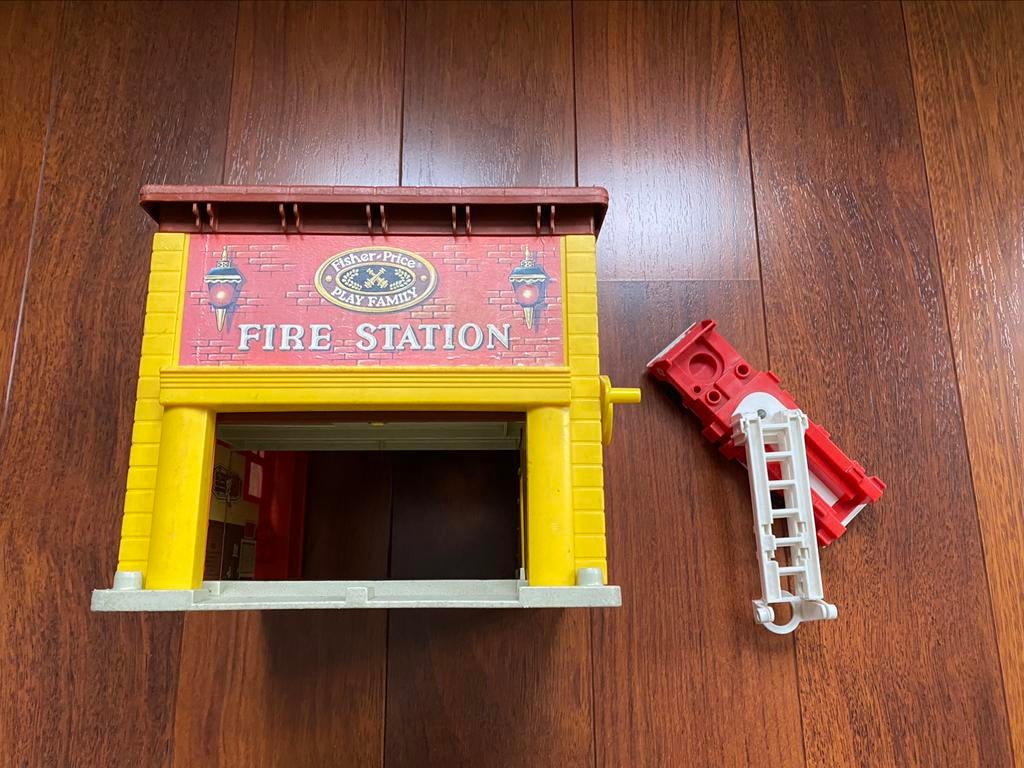 Fisherprice vintage brandweerkazerne, Kinderen en Baby's, Speelgoed | Playmobil, Ophalen of Verzenden, Gebruikt