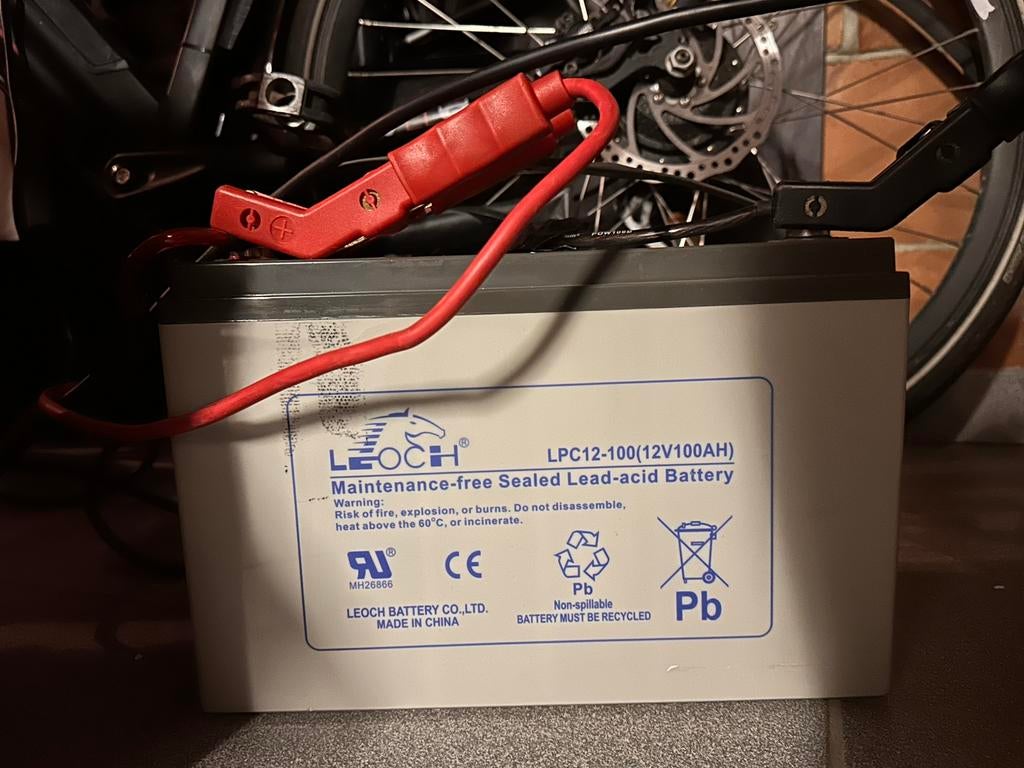 Te koop: Leoch 12V 100Ah AGM‑batterij, Auto-onderdelen, Ophalen, Gebruikt