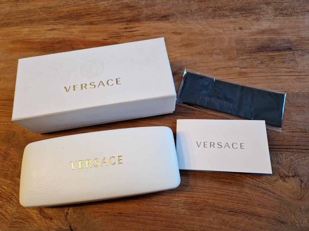 Nieuwe brillendoos Versace, Enlèvement ou Envoi, Comme neuf