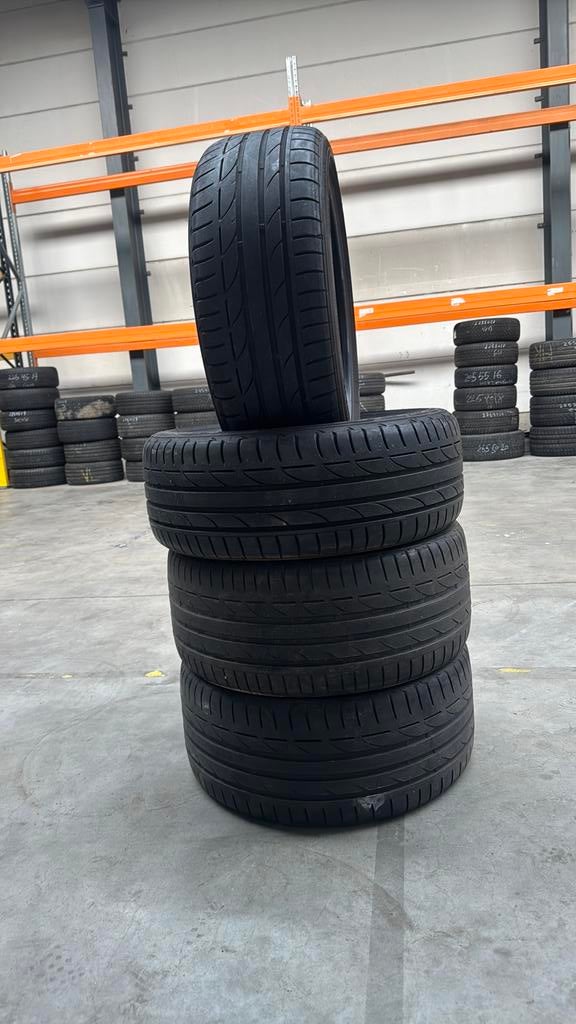 Site estival 225/40R19 255/35R19 de la marque Bridgestone, Vêtements | Femmes, Vestes | Hiver, Enlèvement