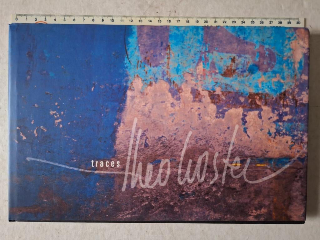 Kunstboek van Theo Koster "Traces", Ophalen of Verzenden, Zo goed als nieuw