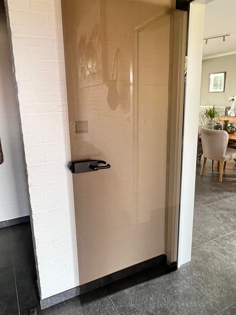 Glazen deur gefumeerd, Doe-het-zelf en Bouw, Ophalen