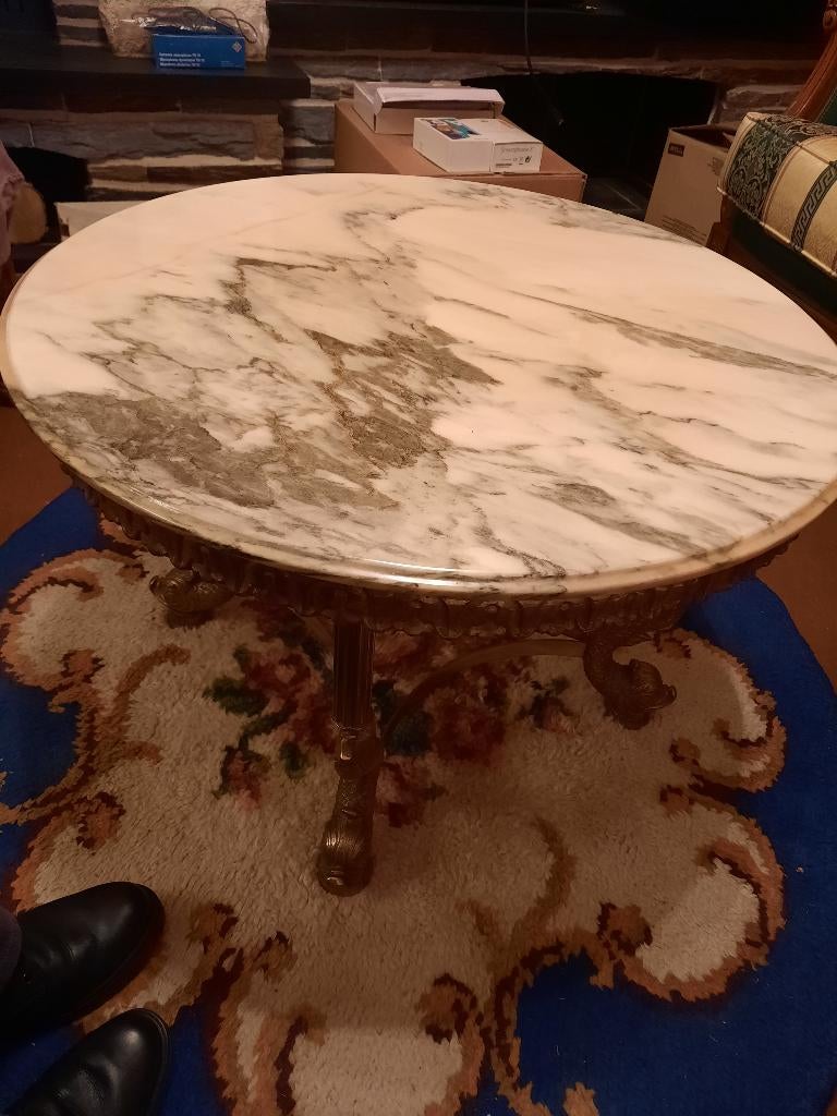 Salontafel met marmeren blad, Enlèvement