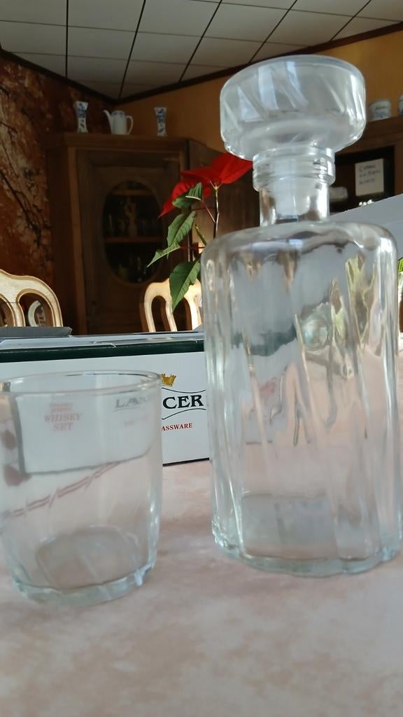 Karaf en 6 glazen whiskyglazen, Ophalen