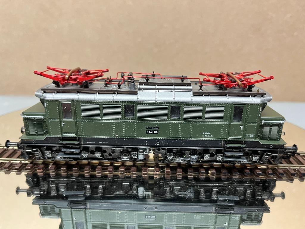 Locomotive Roco 43404 type BR 144 DB, Enlèvement ou Envoi, Comme neuf, Roco, Courant continu