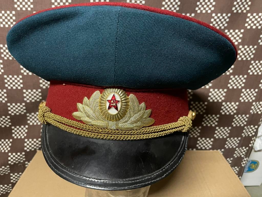 2 kepis Ukraine uit het USSR Tijdperk, Ophalen of Verzenden