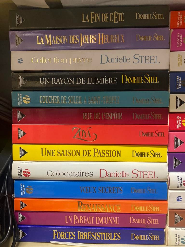 Danielle Steel 45 Romans Editions Presses de la Cite, Livres, Enlèvement, Comme neuf, Danielle Steel, Belgique