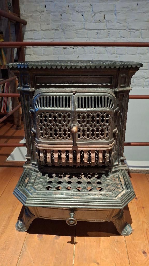 Ancien poêle à bois/charbon en fonte, Ophalen