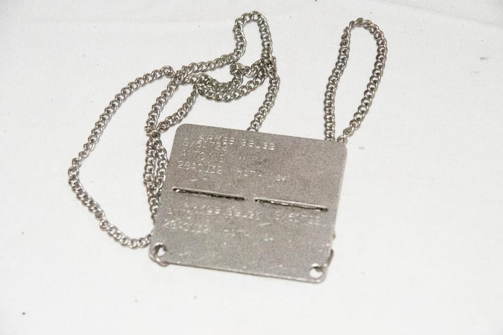 Plaque d'identification militaires belges., Collections, Enlèvement ou Envoi, Armée de terre, Ruban, Médaille ou Ailes
