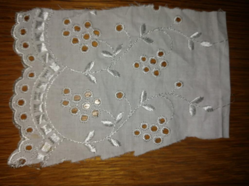 Broderie anglaise, Enlèvement