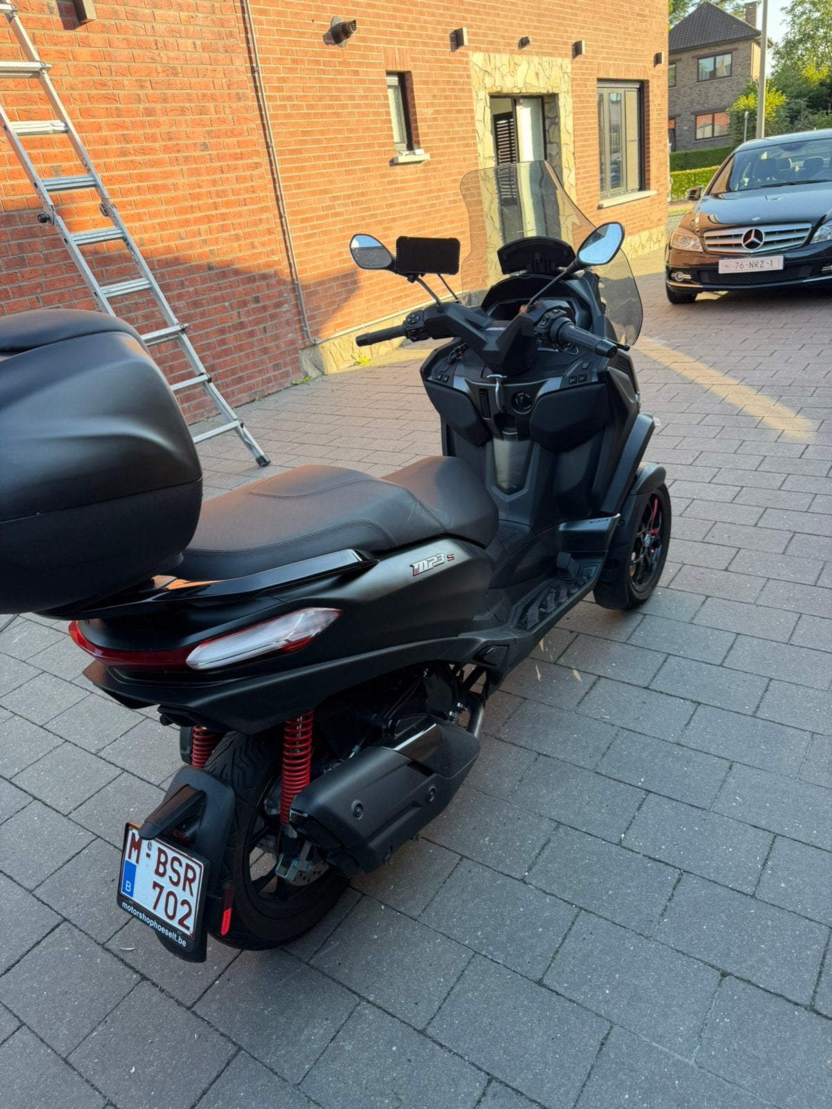 Piaggo mp3 400 2024 6200km, Motos, 400 cm³, Éclairage LED, Automatique, Sport