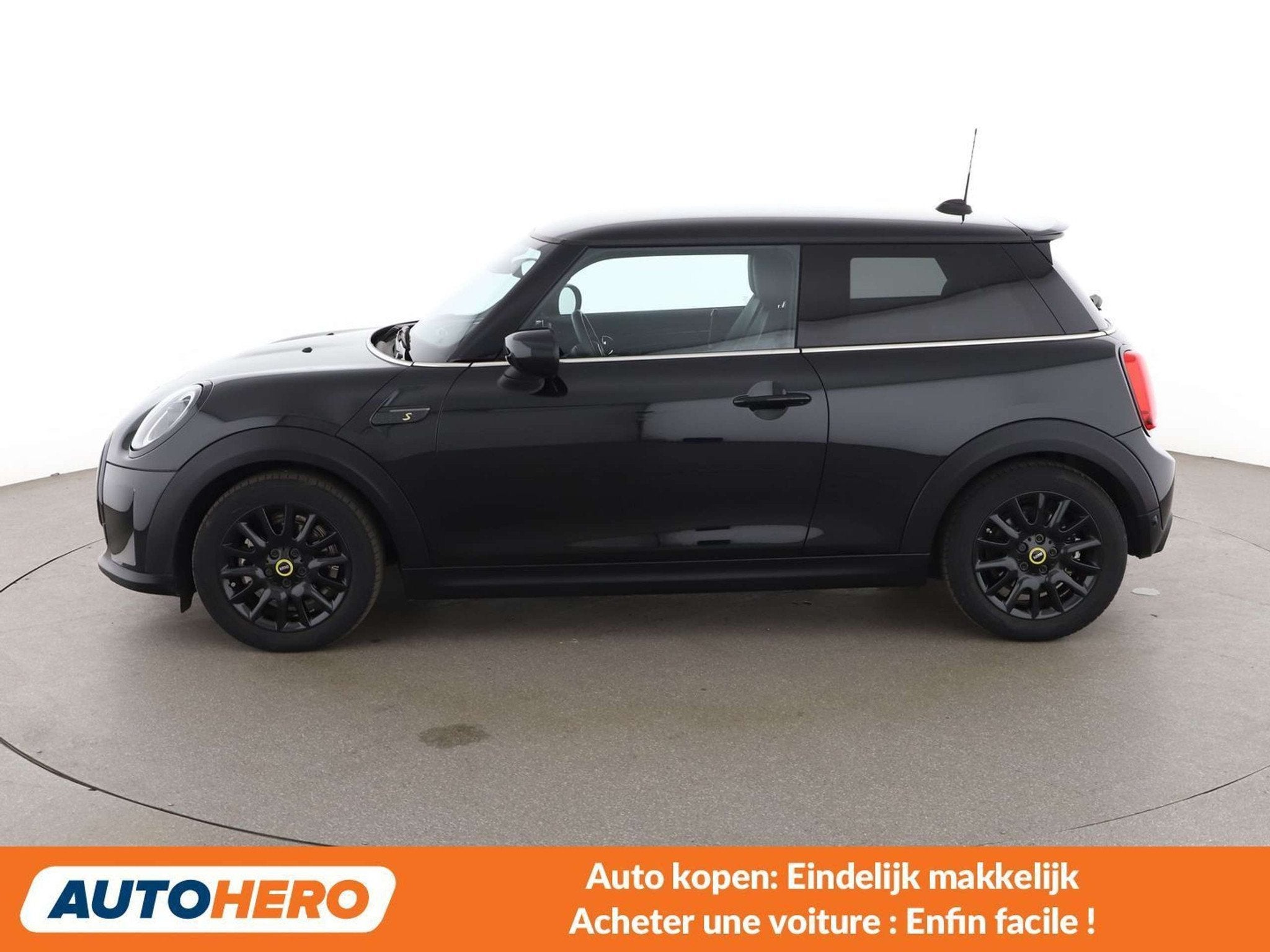 MINI Cooper SE Cooper SE Classic Trim (automatique), Autos, Achat, 1440 kg, 135 kW, Berline