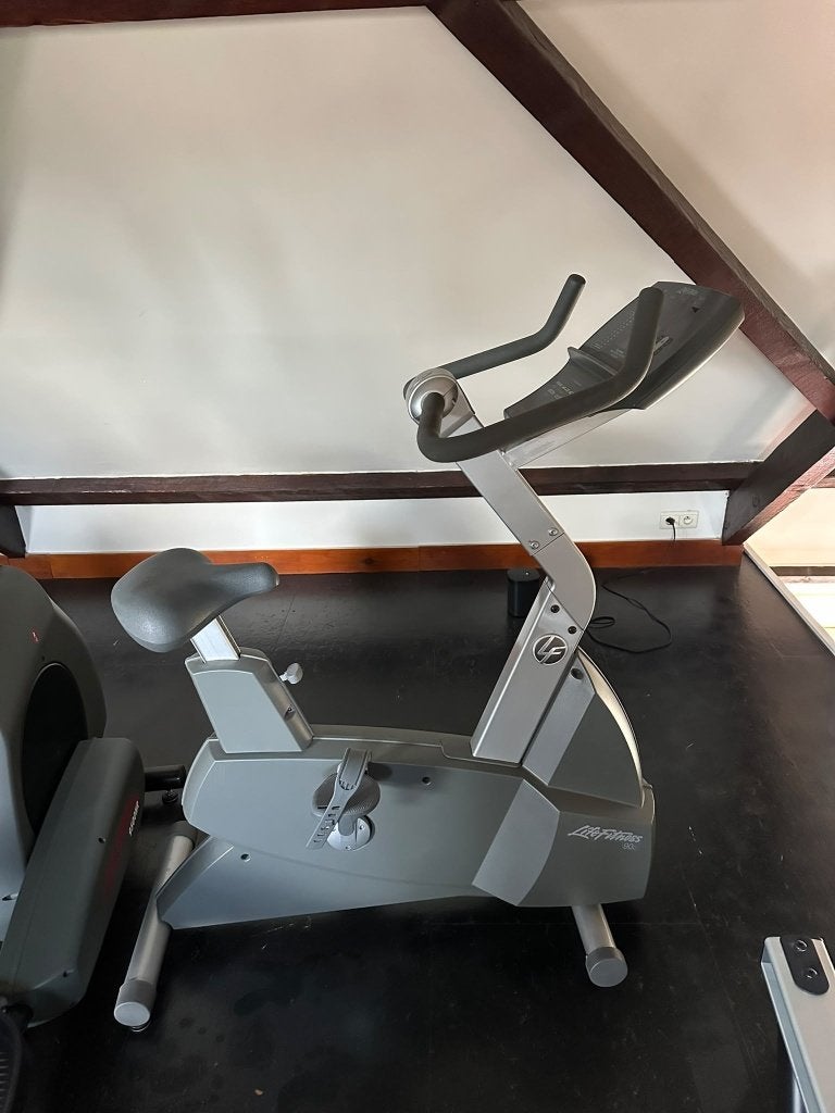 Life Fitness 90C professionele hometrainer - goede staat, Sport en Fitness, Ophalen, Gebruikt, Benen