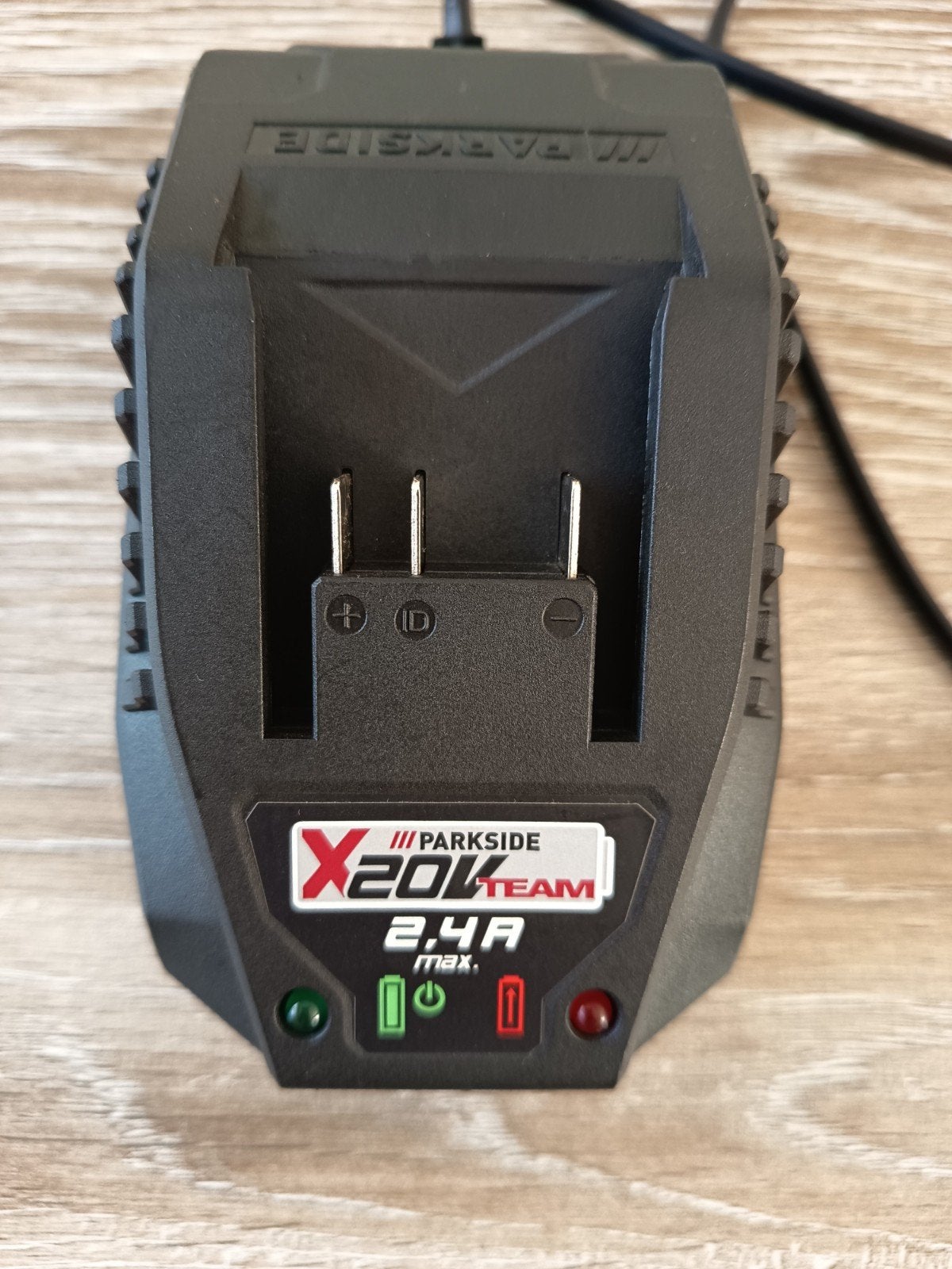 chargeur batterie Parkside, Bricolage & Construction