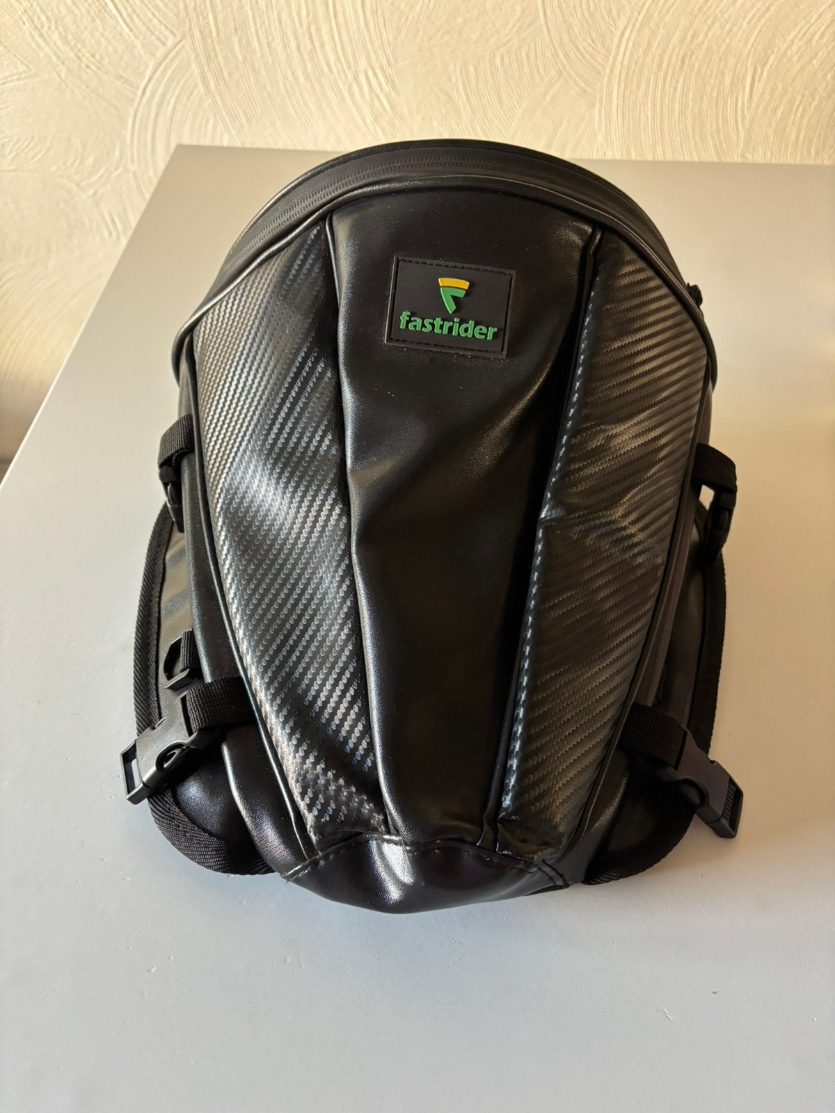 Sacoche de selle moto FASTRIDER Neuve Effet Carbone & Étanch, Enlèvement ou Envoi, Comme neuf