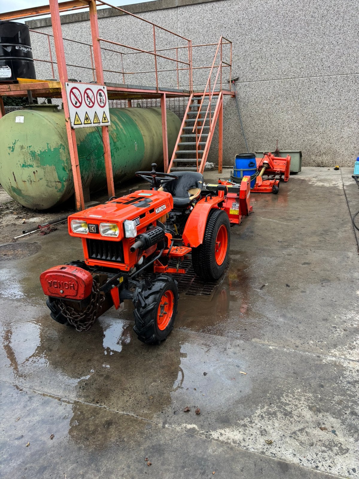 KUBOTA B4200 + accesoires + werk, Enlèvement