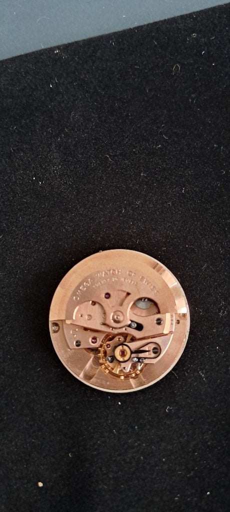 Omega Genève Calendar – mouvement automatique calibre 503 +, Bijoux, Sacs & Beauté, Enlèvement, Autres matériaux, Montre-bracelet