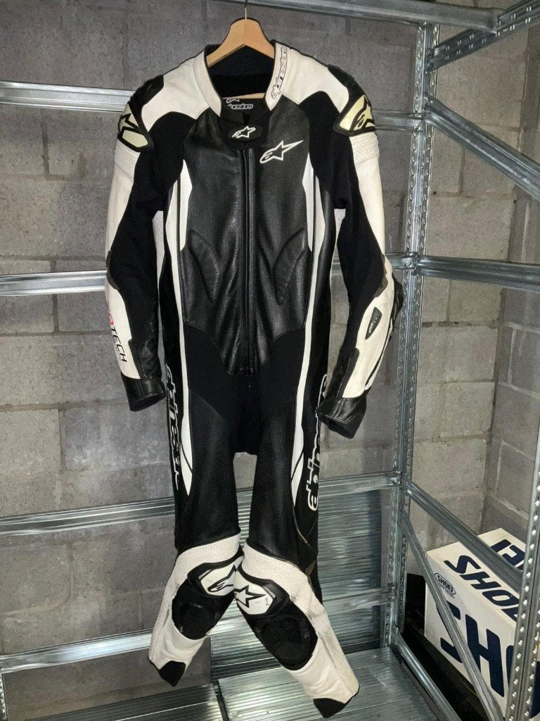 Une pièce Alpinestars GP Tech V2 Tech-Air noir/blanc, Motos, Seconde main, Enlèvement, Alpinestars, Combinaison
