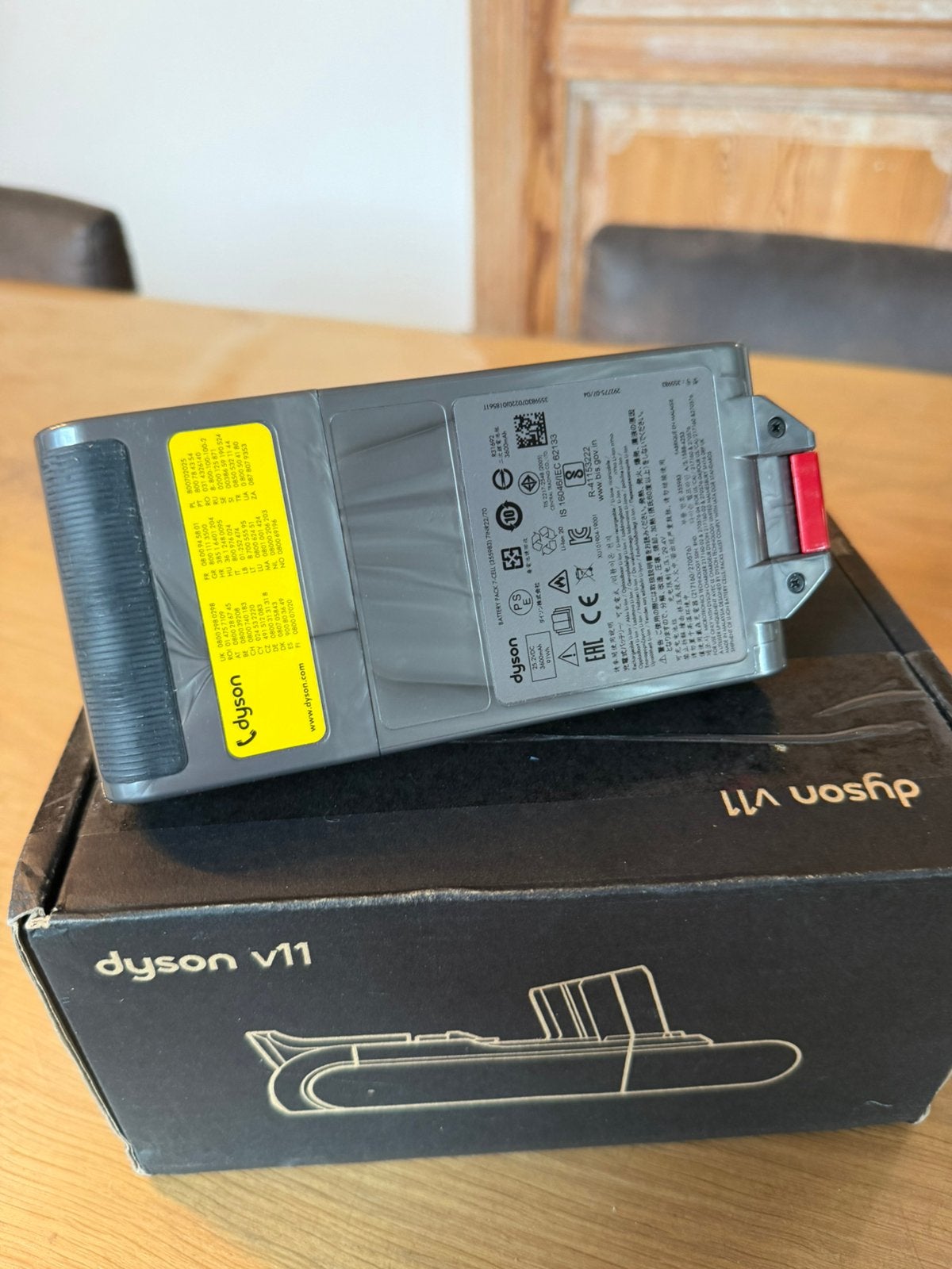 Batterie Dyson à clipser pour  V11/V15 et V15S  nouvelle, Hobby & Loisirs créatifs, Modélisme | Radiocommandé & Téléguidé | Autre